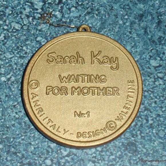 ANRI Sarah Kay "WAITING FOR MOTHER" Round Pendant Christmas Ornament / Gift! - Picture 2 of 2